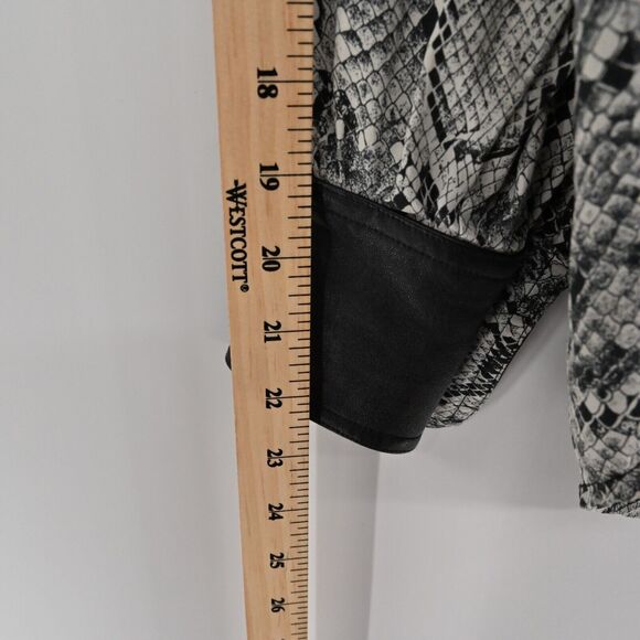 Vtg CACHE Top Womens Sz M Black Snakeskin Print Silk Faux Leather Button Up 90s - Picture 12 of 13